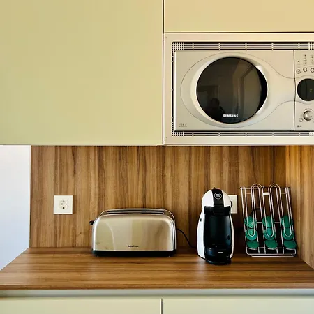 Housing Padre Isla Con Garaje * León