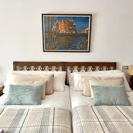 Housing Padre Isla Con Opcion A Garaje * 레온