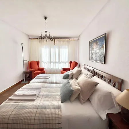 Housing Padre Isla Con Opcion A Garaje 아파트 레온