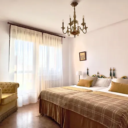 Housing Padre Isla Con Opcion A Garaje 레온