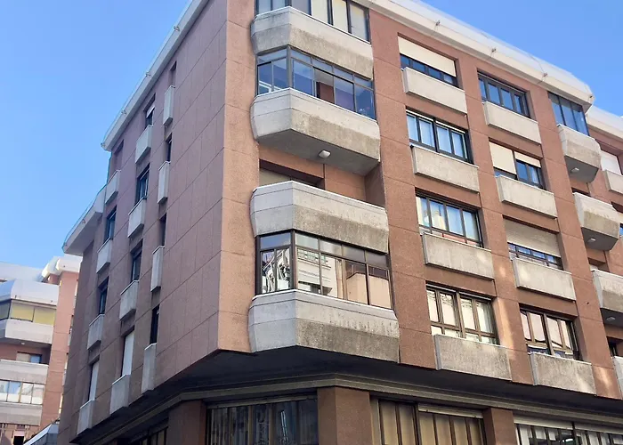 Housing Padre Isla Con Opcion A Garaje * ليون