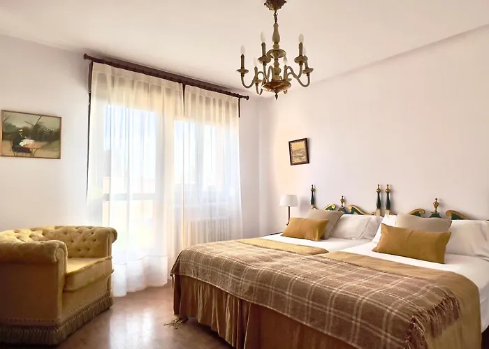 Housing Padre Isla Con Opcion A Garaje ليون